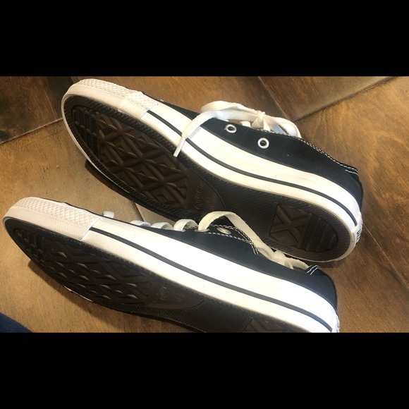 CONVERSE CHUCK TAYLOR ALL STAR LOW TOP SNEAKER NWOT - Picture 11 of 16